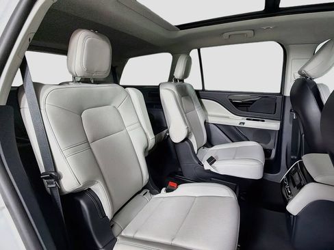Used 2026 Lincoln Aviator 2WD image 28