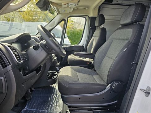 New 2025 RAM ProMaster 3500 w/ Quick Order Package 22G SLT image 15