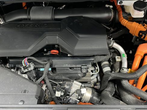 Used 2025 Kia Carnival SX Prestige FWD image 28