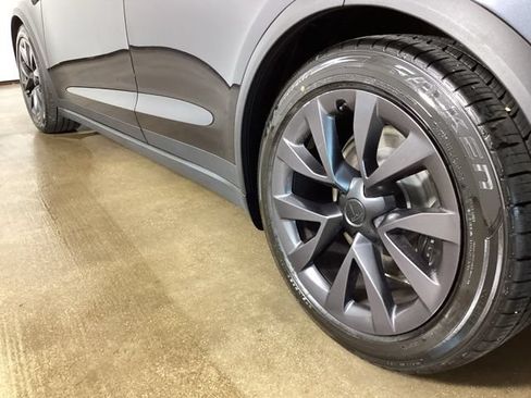 Used 2024 Tesla Model X AWD/4WD image 15