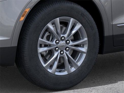 New 2026 Cadillac XT5 Luxury w/ LPO, Floor Liner Package image 9