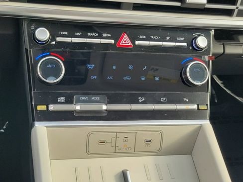 New 2026 Hyundai Santa Fe SE FWD image 11