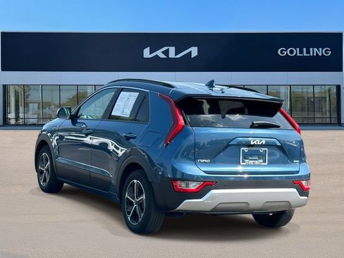 Certified 2023 Kia Niro EX w/ EX Cold Weather Package FWD image 4