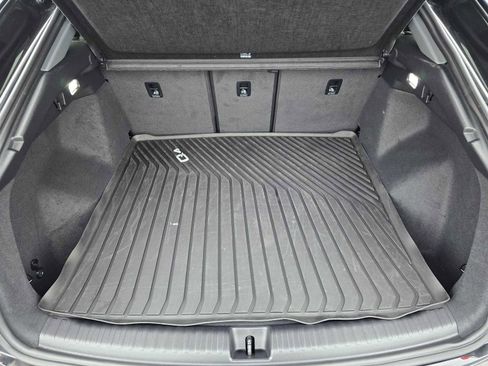 Used 2024 Audi Q4 e-tron Premium Plus image 16