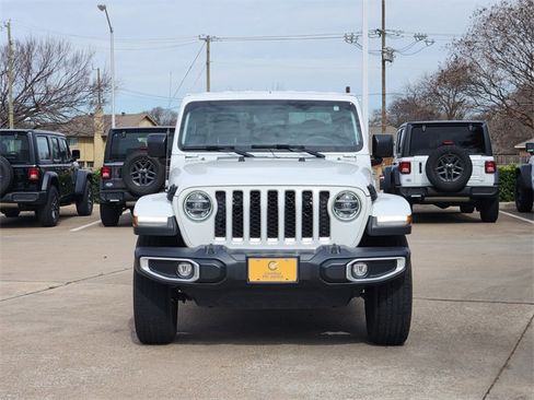 Used 2022 Jeep Gladiator Overland w/ Popular Equipment Package image 2