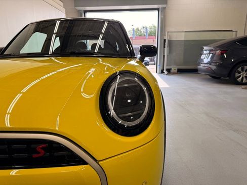 Certified 2025 MINI Cooper S image 9