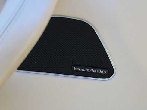 Used 2017 Maserati Levante S image 20