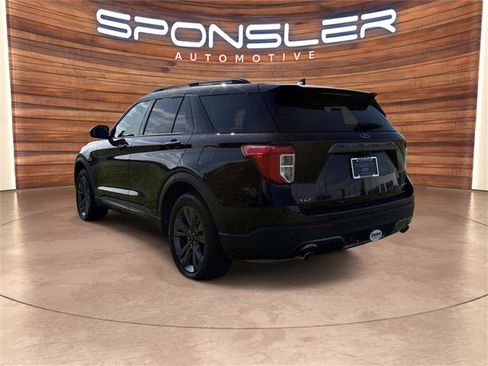 Certified 2022 Ford Explorer XLT w/ Equipment Group 202A AWD/4WD image 3