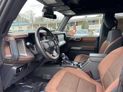 Used 2023 Ford Bronco Outer Banks image 9