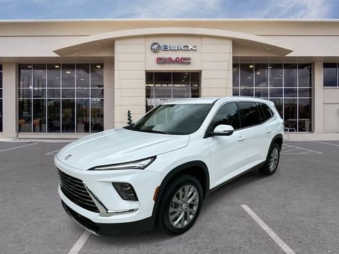 Certified 2025 Buick Enclave Preferred FWD image 1