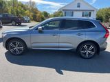 Used 2019 Volvo XC60 T5 Momentum w/ Multimedia Package image 3