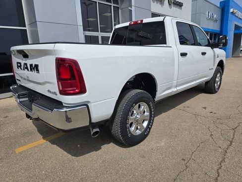 Used 2025 RAM 2500 Big Horn AWD/4WD image 4