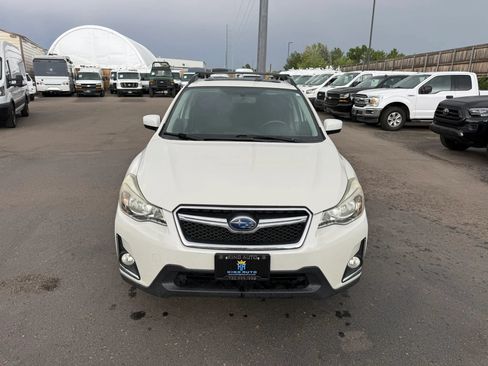 Used 2016 Subaru Crosstrek 2.0i Premium w/ Moonroof Package AWD/4WD image 10