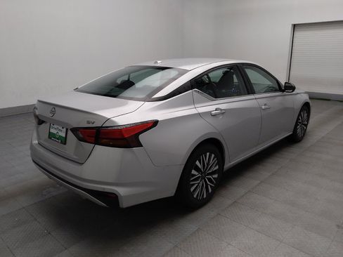 Used 2024 Nissan Altima 2.5 SV image 9