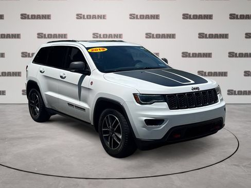Used 2019 Jeep Grand Cherokee Trailhawk w/ Trailhawk Luxury Group AWD/4WD image 7
