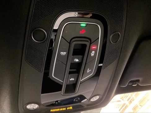 Used 2024 Audi Q5 e Prestige image 29