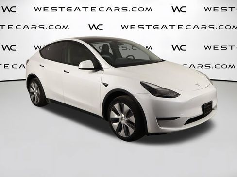 Used 2023 Tesla Model Y 2WD image 49