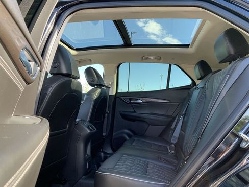 Used 2023 Buick Envision Avenir image 30