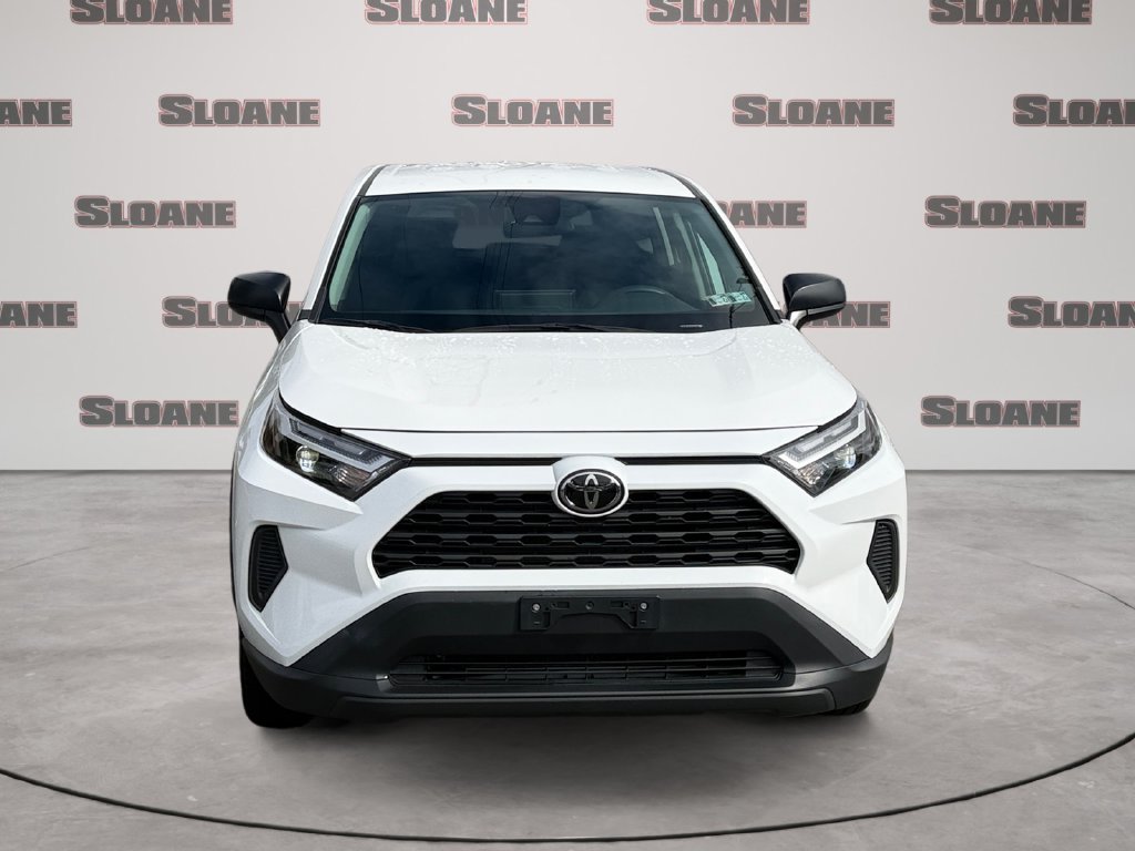 Used 2025 Toyota RAV4 LE AWD/4WD image 8