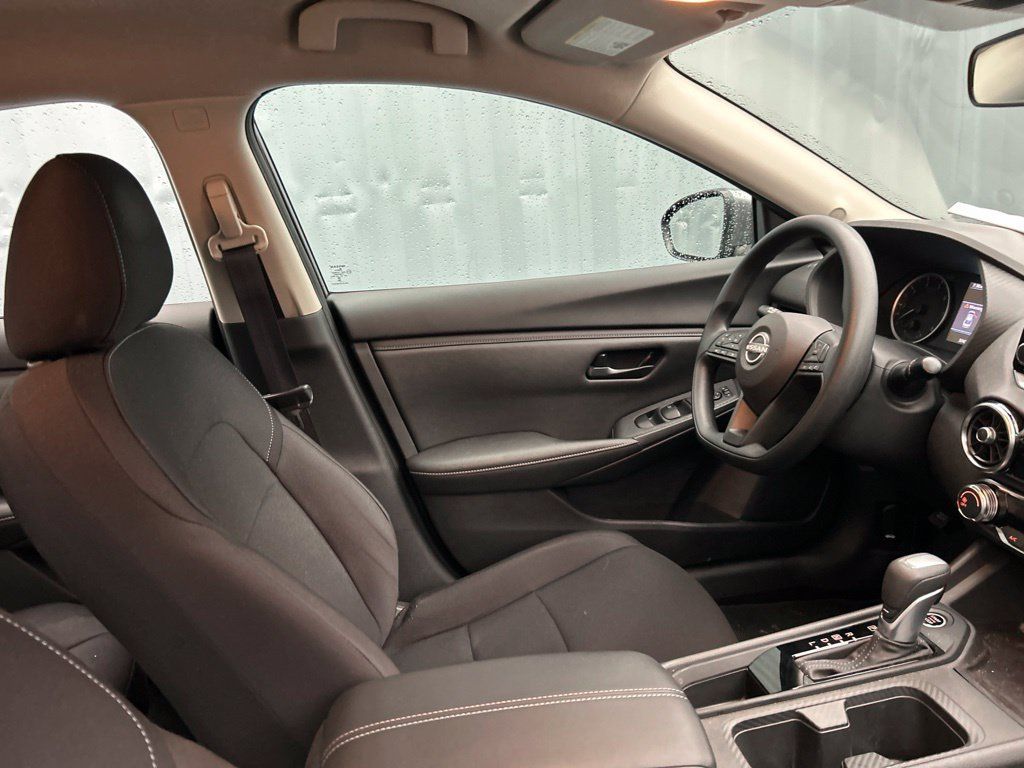 Used 2025 Nissan Sentra S FWD image 9