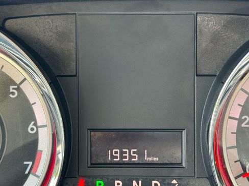 Used 2018 Dodge Grand Caravan SE w/ UConnect Hands-Free Group FWD image 12