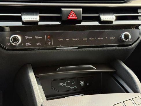 New 2026 Kia Sportage EX image 13