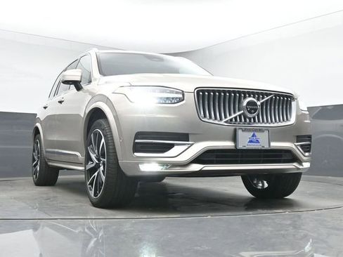 Used 2024 Volvo XC90 B6 Ultimate w/ Protection Package Premier AWD/4WD image 11
