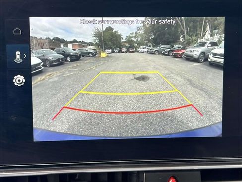 Used 2023 Hyundai Elantra Limited image 26