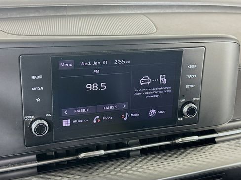 Used 2024 Kia Carnival LX image 19