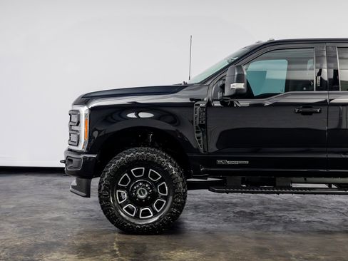 Used 2023 Ford F350 XLT w/ XLT Premium Package AWD/4WD image 10