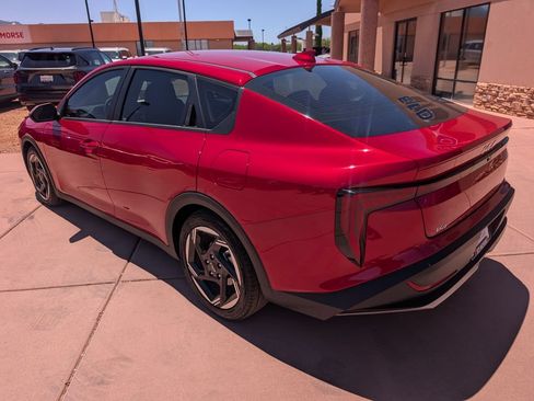 Certified 2025 Kia K4 EX FWD image 3