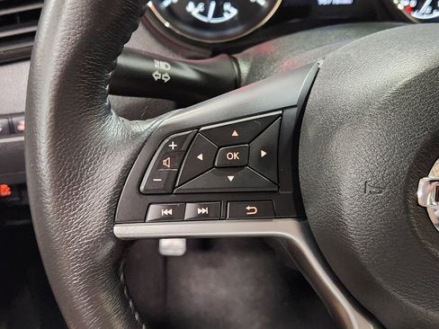 Used 2018 Nissan Rogue SV FWD image 48