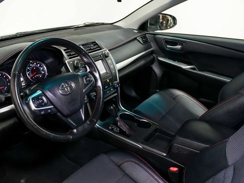 Used 2016 Toyota Camry SE FWD image 15