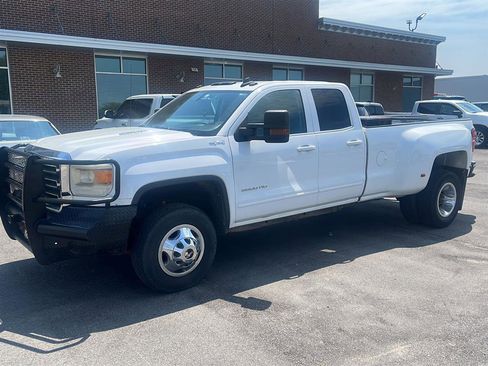 Used 2015 GMC Sierra 3500 SLE w/ SLE Preferred Package AWD/4WD image 7