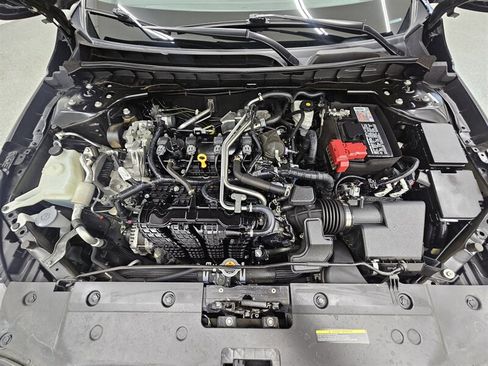 Used 2023 Nissan Altima 2.5 SR image 8