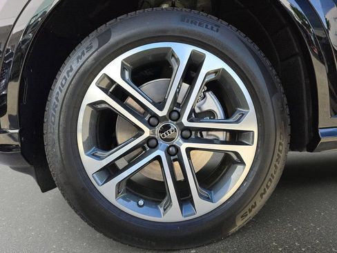 Certified 2025 Audi Q5 Premium w/ Convenience Package AWD/4WD image 33