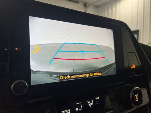 Used 2023 Toyota Highlander XLE image 10