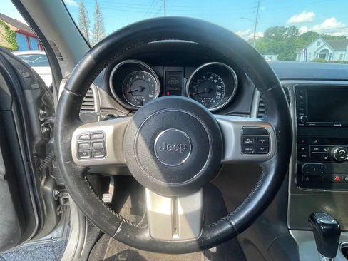 Used 2012 Jeep Grand Cherokee Laredo AWD/4WD image 15