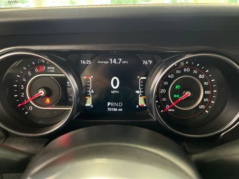 Used 2021 Jeep Wrangler Unlimited Rubicon w/ Dual Top Group AWD/4WD image 23