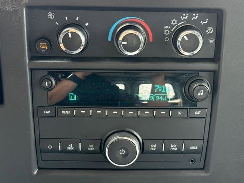Used 2020 Chevrolet Express 2500 w/ Driver Convenience Package image 17