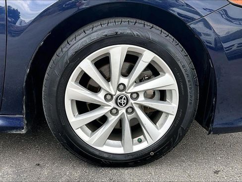 Used 2021 Toyota Camry LE FWD image 8