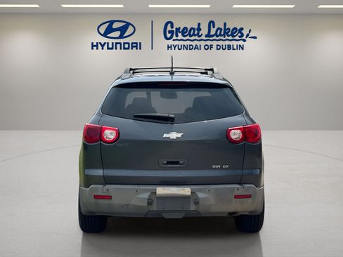 Used 2011 Chevrolet Traverse LT w/ Personal Connectivity Package AWD/4WD image 4