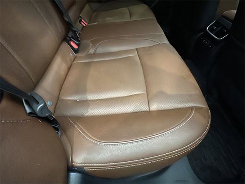 Used 2020 Subaru Outback Touring w/ Popular Package #2 image 16