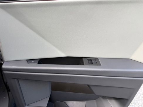 Used 2025 Tesla Cybertruck AWD Crew Cab image 29