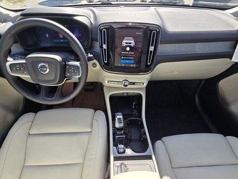 New 2026 Volvo XC40 B5 Ultra image 18