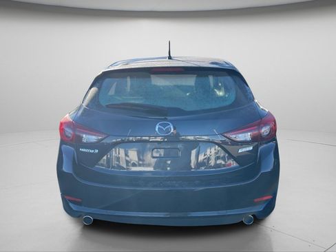 Used 2018 MAZDA MAZDA3 Touring image 12