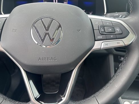 Used 2023 Volkswagen Jetta SE FWD image 13
