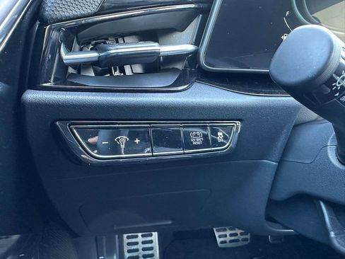 Certified 2025 Kia Niro EX Touring image 14