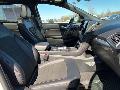 Used 2024 Ford Edge ST-Line image 13