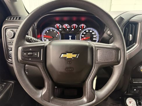 Used 2022 Chevrolet Silverado 2500 Custom w/ Custom Value Package image 19